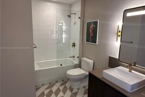 Condo in Miami, Florida, 1 bedroom  № 2042734 - photo 13