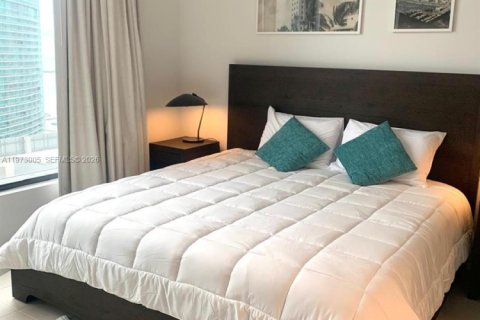 Condo in Miami, Florida, 1 bedroom  № 2042734 - photo 11