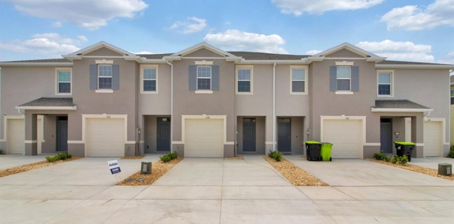 Adosado en Howey-in-the-Hills, Florida 3 dormitorios, 155.43 m2 № 1843531
