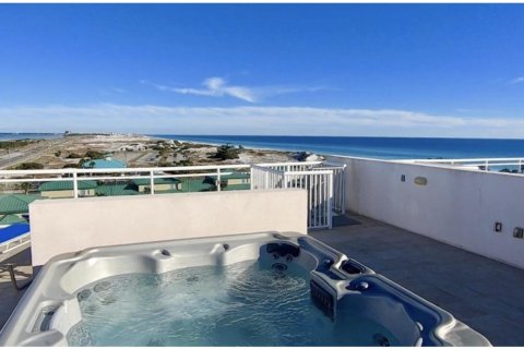 Condo in Fort Walton Beach, Florida, 1 bedroom  № 558390 - photo 1