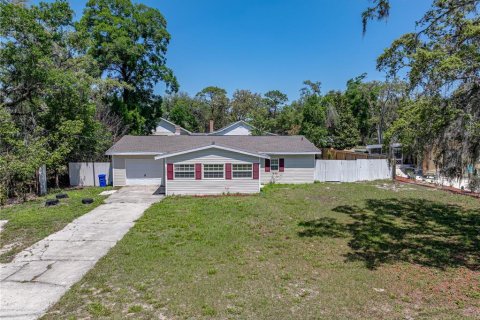 House in Dade City, Florida 3 bedrooms, 149.76 sq.m. № 1631963 - photo 8