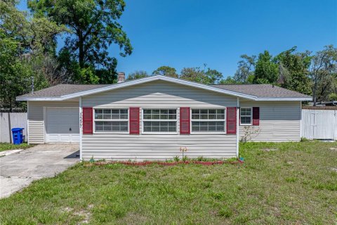 House in Dade City, Florida 3 bedrooms, 149.76 sq.m. № 1631963 - photo 4