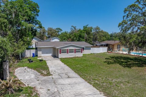 House in Dade City, Florida 3 bedrooms, 149.76 sq.m. № 1631963 - photo 7