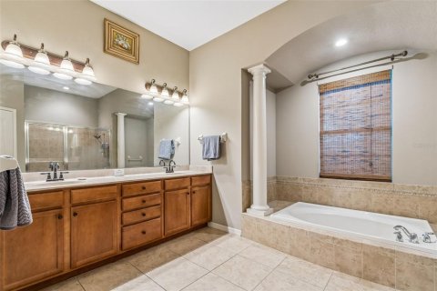 Villa ou maison à vendre à Land O' Lakes, Floride: 4 chambres, 251.39 m2 № 2150649 - photo 28