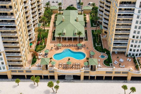 Condo in Clearwater, Florida, 3 bedrooms № 2149015 - photo 2