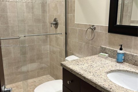 Casa en alquiler en Miami, Florida, 3 dormitorios, 146.79 m2 № 2085007 - foto 26