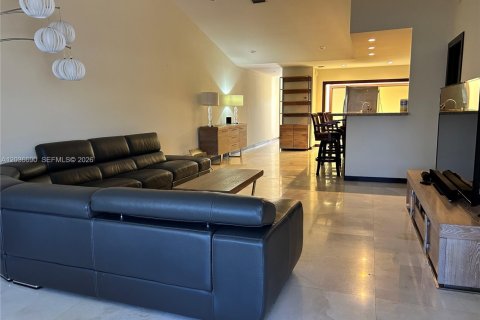 Casa en alquiler en Miami, Florida, 3 dormitorios, 146.79 m2 № 2085007 - foto 8