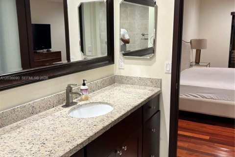 Casa en alquiler en Miami, Florida, 3 dormitorios, 146.79 m2 № 2085007 - foto 20