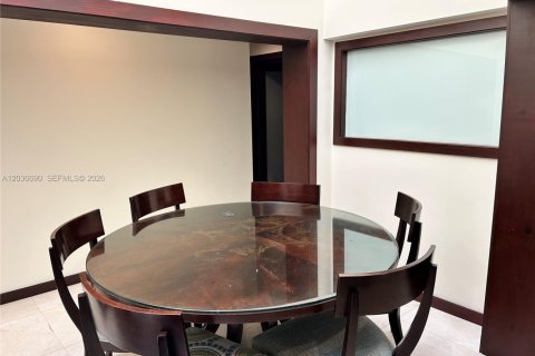 Casa en alquiler en Miami, Florida, 3 dormitorios, 146.79 m2 № 2085007 - foto 22