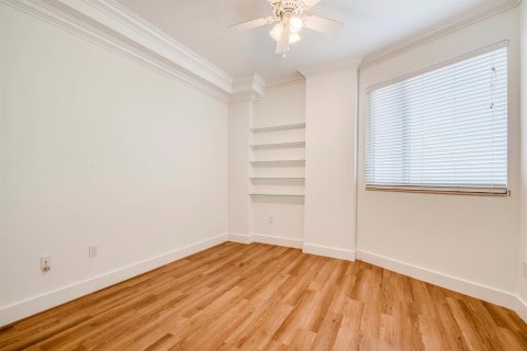 Condo in West Palm Beach, Florida, 1 bedroom № 2081765 - photo 18