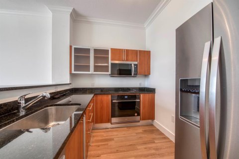 Condo in West Palm Beach, Florida, 1 bedroom № 2081765 - photo 16