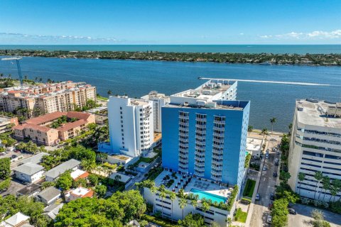 Condo in West Palm Beach, Florida, 1 bedroom № 2081765 - photo 5