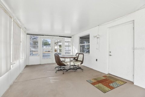 House in Sun City Center, Florida 2 bedrooms, 165.18 sq.m. № 1800335 - photo 29