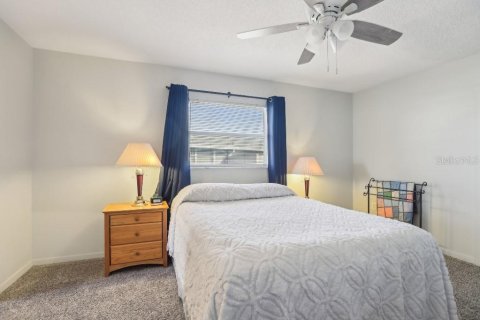 House in Sun City Center, Florida 2 bedrooms, 165.18 sq.m. № 1800335 - photo 17