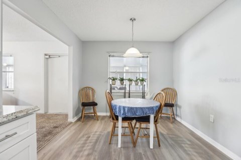 House in Sun City Center, Florida 2 bedrooms, 165.18 sq.m. № 1800335 - photo 12