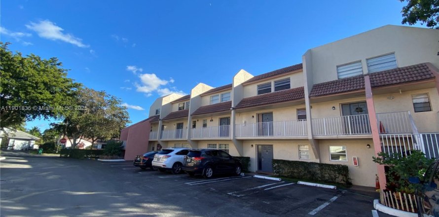 Condo in Coral Springs, Florida, 3 bedrooms  № 1951828