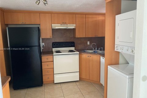 Condo in Coral Springs, Florida, 3 bedrooms  № 1951828 - photo 3
