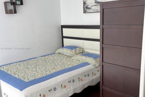 Apartamento en alquiler en Hallandale Beach, Florida, 2 dormitorios, 99.87 m2 № 2055060 - foto 5