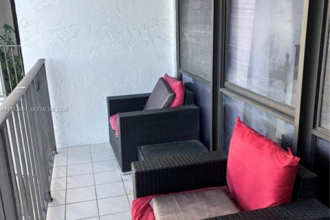 Apartamento en alquiler en Hallandale Beach, Florida, 2 dormitorios, 99.87 m2 № 2055060 - foto 4