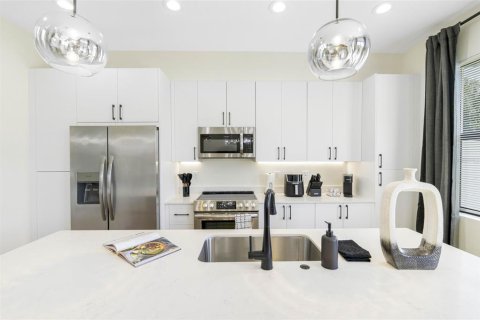 Touwnhouse à louer à Tampa, Floride: 3 chambres, 151.62 m2 № 1399269 - photo 10