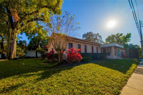 Propiedad comercial en venta en Orlando, Florida, 221.01 m2 № 1609045 - foto 1
