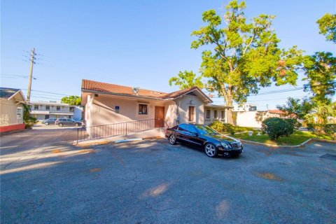 Propiedad comercial en venta en Orlando, Florida, 221.01 m2 № 1609045 - foto 7