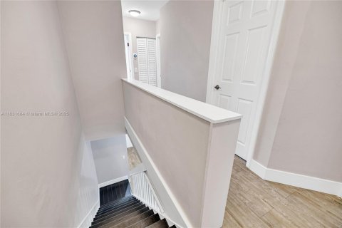 Townhouse in Pembroke Pines, Florida 3 bedrooms, 123.75 sq.m. № 1809880 - photo 25