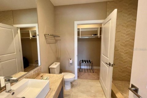 Adosado en venta en Kissimmee, Florida, 4 dormitorios, 218.88 m2 № 1628429 - foto 3