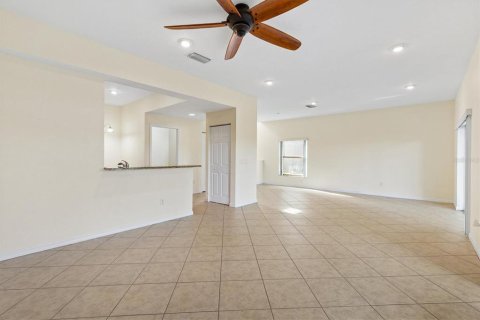 Villa ou maison à louer à Oxford, Floride: 3 chambres, 168.62 m2 № 2431896 - photo 13