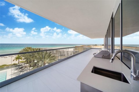 Condo in Sunny Isles Beach, Florida, 3 bedrooms  № 1859638 - photo 6