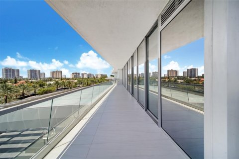 Condo in Sunny Isles Beach, Florida, 3 bedrooms  № 1859638 - photo 12