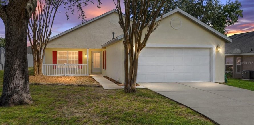 Casa en Leesburg, Florida 3 dormitorios, 124.3 m2 № 1907844