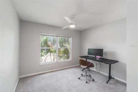 Villa ou maison à vendre à Brandon, Floride: 4 chambres, 163.14 m2 № 2149219 - photo 5