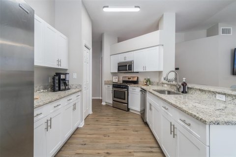 Villa ou maison à vendre à Brandon, Floride: 4 chambres, 163.14 m2 № 2149219 - photo 14