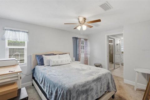 Villa ou maison à vendre à Largo, Floride: 4 chambres, 126.35 m2 № 2408773 - photo 15