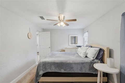 Villa ou maison à vendre à Largo, Floride: 4 chambres, 126.35 m2 № 2408773 - photo 16