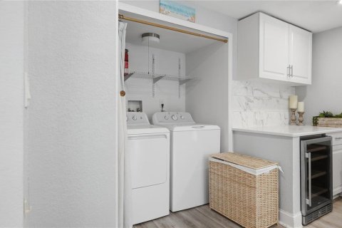 Villa ou maison à vendre à Largo, Floride: 4 chambres, 126.35 m2 № 2408773 - photo 12