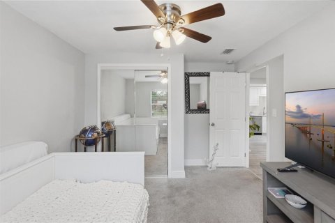 Villa ou maison à vendre à Largo, Floride: 4 chambres, 126.35 m2 № 2408773 - photo 14