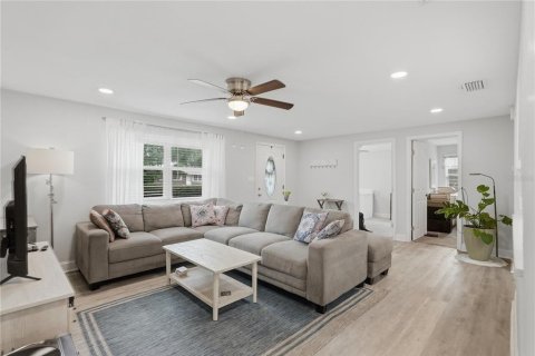 Villa ou maison à vendre à Largo, Floride: 4 chambres, 126.35 m2 № 2408773 - photo 8
