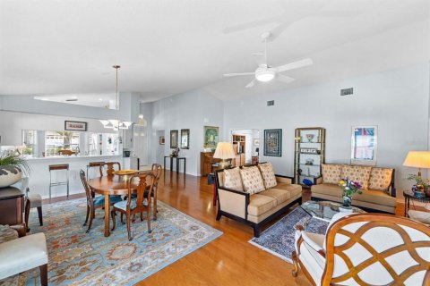 Villa ou maison à vendre à Trinity, Floride: 3 chambres, 164.72 m2 № 2208455 - photo 5