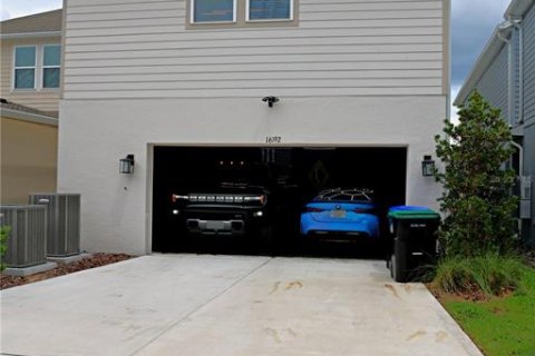 House in Winter Garden, Florida 5 bedrooms, 253.16 sq.m. № 2296354 - photo 4