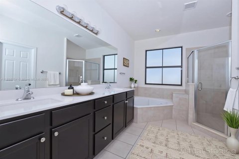 Villa ou maison à vendre à Hialeah, Floride: 4 chambres, 228.73 m2 № 1950531 - photo 23