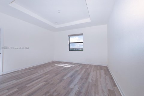 Villa ou maison à vendre à Hialeah, Floride: 4 chambres, 228.73 m2 № 1950531 - photo 21