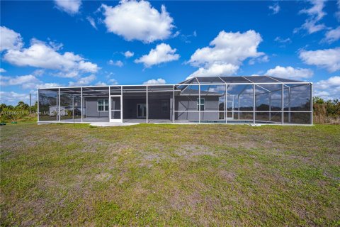 House in LaBelle, Florida 3 bedrooms № 1842859 - photo 4