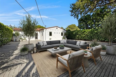 Villa ou maison à vendre à West Miami, Floride: 3 chambres, 144.46 m2 № 2041536 - photo 28