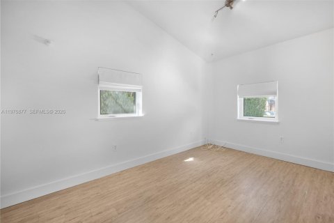 Villa ou maison à vendre à West Miami, Floride: 3 chambres, 144.46 m2 № 2041536 - photo 27