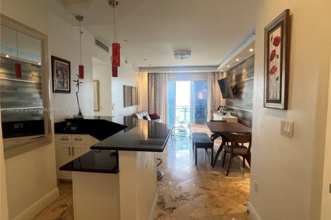 House in Miami Beach, Florida 2 bedrooms, 87.61 sq.m. № 1944079 - photo 7