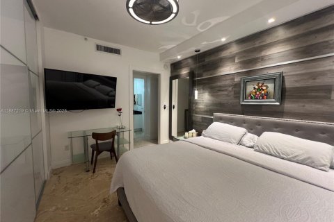 House in Miami Beach, Florida 2 bedrooms, 87.61 sq.m. № 1944079 - photo 23