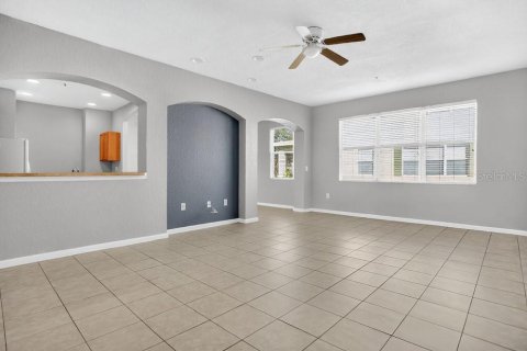 Townhouse in Kissimmee, Florida 3 bedrooms, 193.79 sq.m. № 1880422 - photo 4
