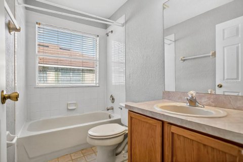 Townhouse in Kissimmee, Florida 3 bedrooms, 193.79 sq.m. № 1880422 - photo 20